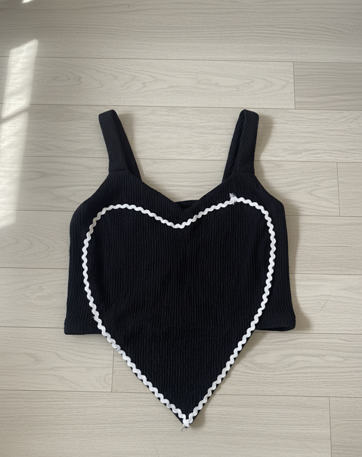 Women’s Black Heart Design Crop Top ( Exclusive Edition )