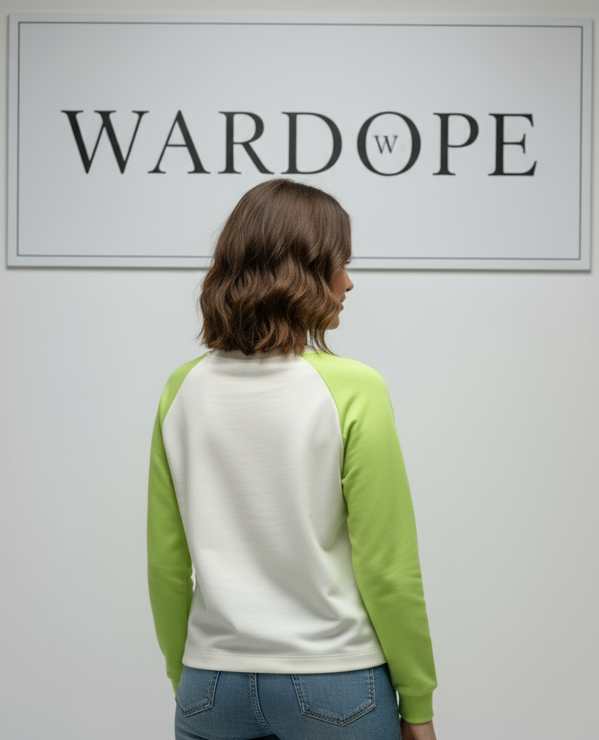 💚 Whimsical Bear Sweatshirt – Edition